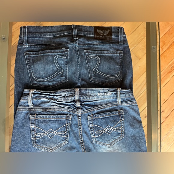 TWO CUTE JEANS WITH FLARE - Picture 4 of 4